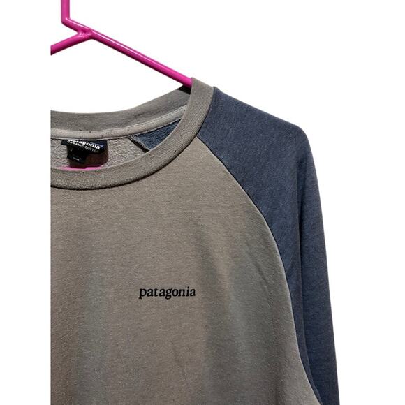 Patagonia Men's Crewneck Two-tone Gray Sweatshirt Mountain Logo on back sz XL - Picture 3 of 10